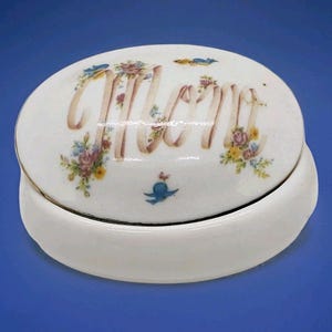 Vintage MOM trinket Jewelry Gift Box Porcelain Flowers and Bird 1980s Dish with Lid