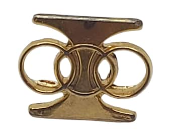 Vintage Hart Ski Co. 10k Gold Plated Lapel Pin: Retro Travel Souvenir