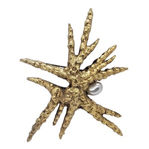Vintage Tortolani Starfish Brooch Gold Tone 3 Inch Textured Sea Life Pin Faux Pearl Signed Designer Ocean Beach Coastal Gift