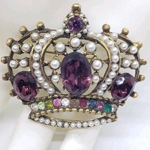 Vintage Brooch Crown Faceted Amethyst Glass & Rhinestone Cabochon Faux Pearl