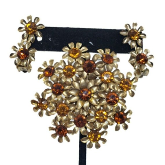 Vintage Gold Brooch Earrings Set Red Rhinestone M… - image 7