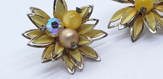 Vintage Coro Earrings Yellow Daisy Flower Enamel … - image 6