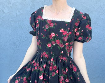 Vintage 70s Floral Girly dress in Small Fit and Flare Rose Print Lolita style Cottagecore Doll