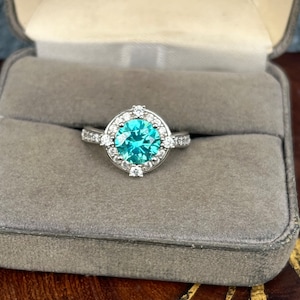 Sterling Silver Cubic Zirconia Cocktail Ring Size 7 1/2 Blue lab created stone Sparkly Jewelry