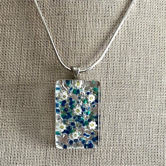 Vintage Fused Glass Necklace Y2k Daisy Dichroic g… - image 2