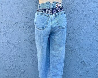パンツ ISSUE 90s vintage artistic painted pants Small 90s Guess Hand Painted Graffiti Jeans 26