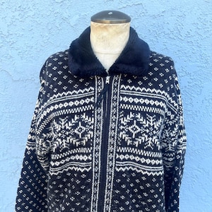 Vintage fair Isle Sweater Size Medium Nordic cardigan