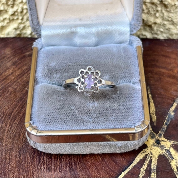 Vintage Purple Topaz Ring in Size 7 in sterling s… - image 4