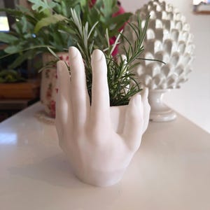 Handpflanzer Übertopf, Skulpturale Zwei Hände Halten Schüssel, Moderner Sukkulenten Übertopf