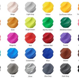 Pode incluir: Um conjunto de tr&ecirc;s canecas de cer&acirc;mica com acabamento fosco e salpicado. As canecas s&atilde;o em tons de creme, cinza claro e cinza escuro. Cada caneca tem um design simples e minimalista, perfeito para caf&eacute; ou ch&aacute;.