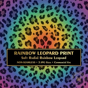 Op de afbeelding: Een set van drie keramische mokken met een gespikkelde, matte afwerking. De mokken zijn in crème, lichtgrijs en donkergrijs. Elke mok heeft een eenvoudig, minimalistisch ontwerp.