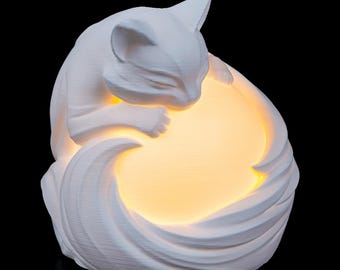 Sleeping Cat Lamp | Cozy LED Night Light, Minimalist Bedroom Decor, Soft Warm Glow