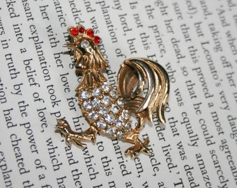 Quirky Chicken Brooch - Gold Tone Rhinestone Rooster Pin