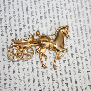 Cute Horse and Chariot Brooch - Horse and Buggy - Gold Tone Rhinestones