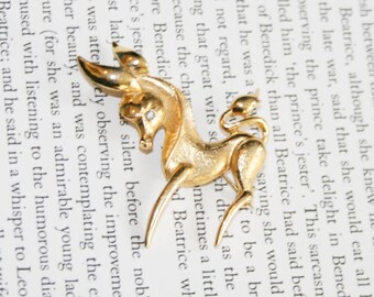 Cute Donkey Brooch - Gold Tone Happy Horse Pin