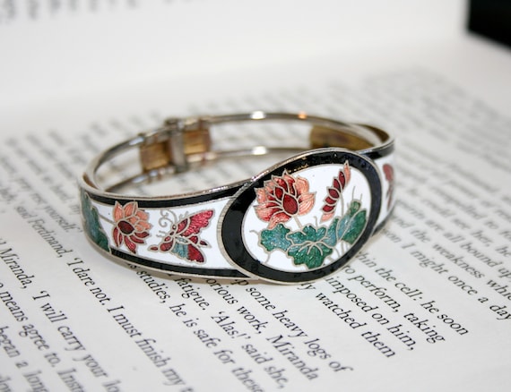 Red butterfly shop bracelet