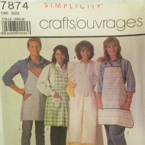 Simplicity Crafts Pattern 7874 - Adult set of Aprons - 1986