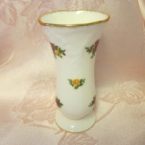 Royal Albert Old Country Roses - Flower Vase