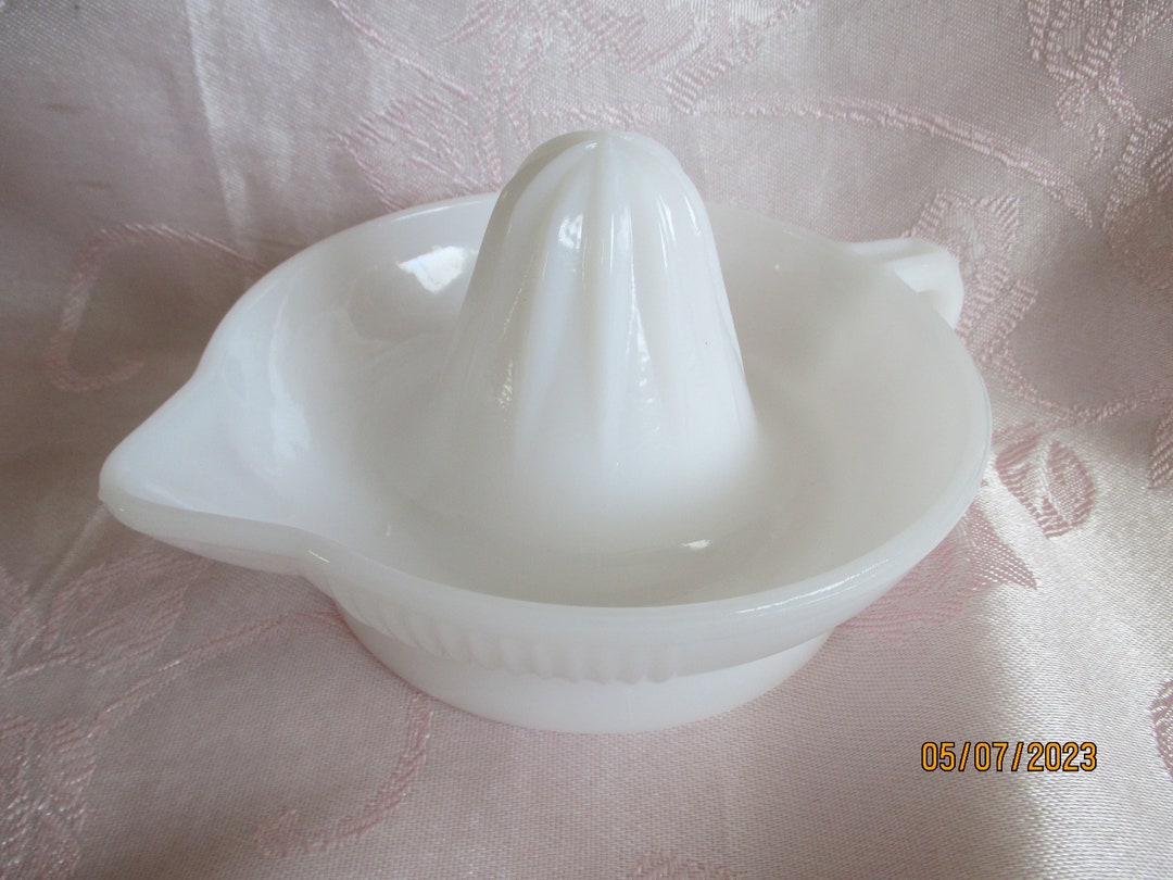 Federal Glass Milk Glass Juicer/reamer Etsy