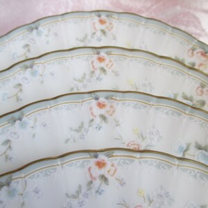 Mikasa &quot;Roselle&quot; - Bread & Butter Plates - set of 4