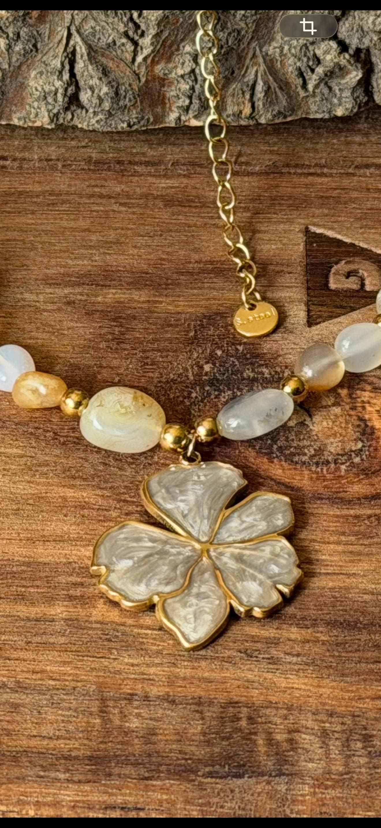 Collier fleur nacrée doré 45cm ajustable acier inoxydable 304 plaqué or 18K PVD, collier perles