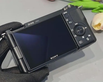 Sony ZV-E10 Mirrorless Vlog Camera Kit - Excellent Condition - 24.2MP APS-C Senso