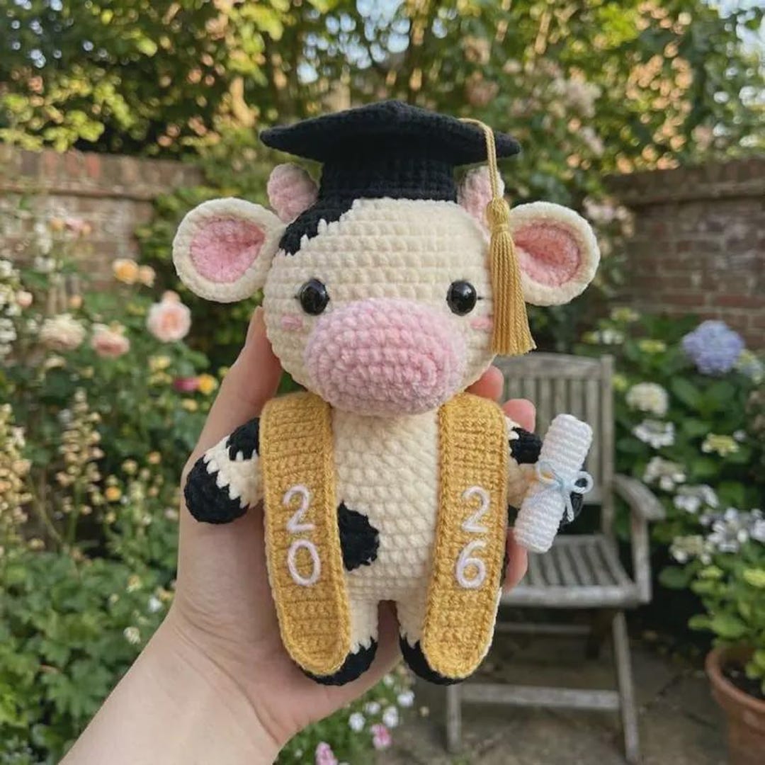 Graduation Cow Graduation Cow Crochet Plush, 2026 Graduate Amigurumi Cow Doll ...