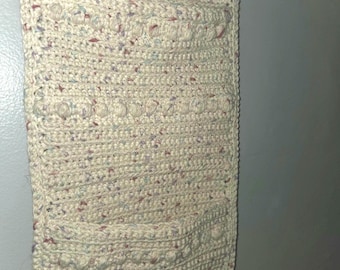 Gehäkelte dekorative Wandbehangaufbewahrung