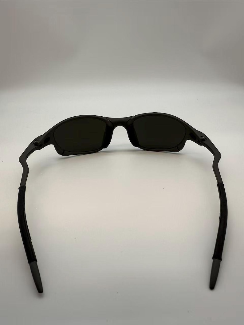 Gafas de sol polarizadas Oakley Juliet 2.0 X-Metal con lentes azules y montura gris mate imagen 5