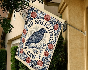 Bandiera da giardino "Vietato l'ingresso ai venditori ambulanti": cartello da giardino vintage con corvo e fiori, bandiera con umorismo gotico.
