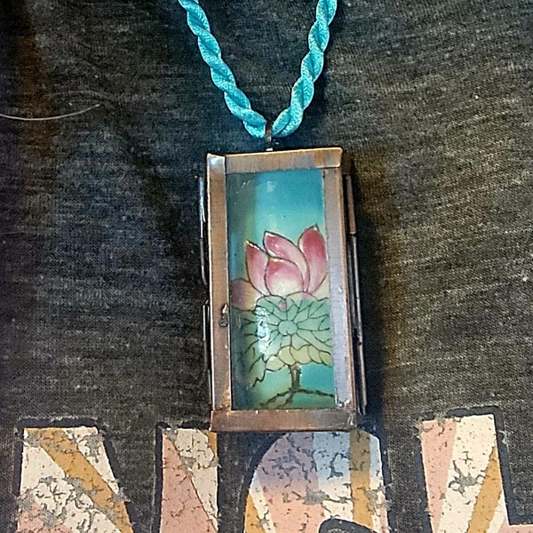 Vintage Broken China Jewelry Chinese Teacup Turquoise Antiqued Copper Shadow Box Pendant Necklace