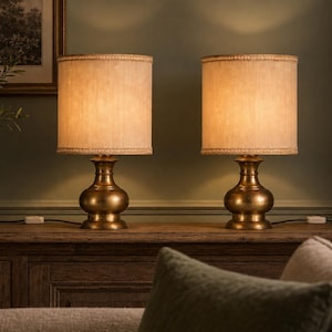 Paar Tischlampen mit Lampenschirmen, Vintage 1960er Jahre, aus Messing