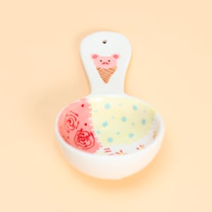 Ceramic Spoon Colorful Coffee Bean Scoop Handpainted Pink Pig Table Spoon Handmade Soup Spoon Kawaii Sugar Spoon Rose Pattern Birthday Gift