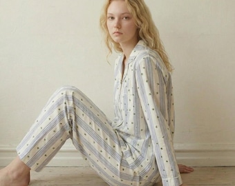 Pantalones de pijama de satén con estampado floral a rayas, ropa de estar por casa de estilo francés chic, pantalones de pijama de seda románticos.