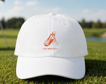 Cappellino da golf "Play More", cappellino da golf ricamato, cappellino da papà golfista, regalo per amanti del golf, berretto da golf minimalista, cappellino da country club, regalo da golf per uomo e donna