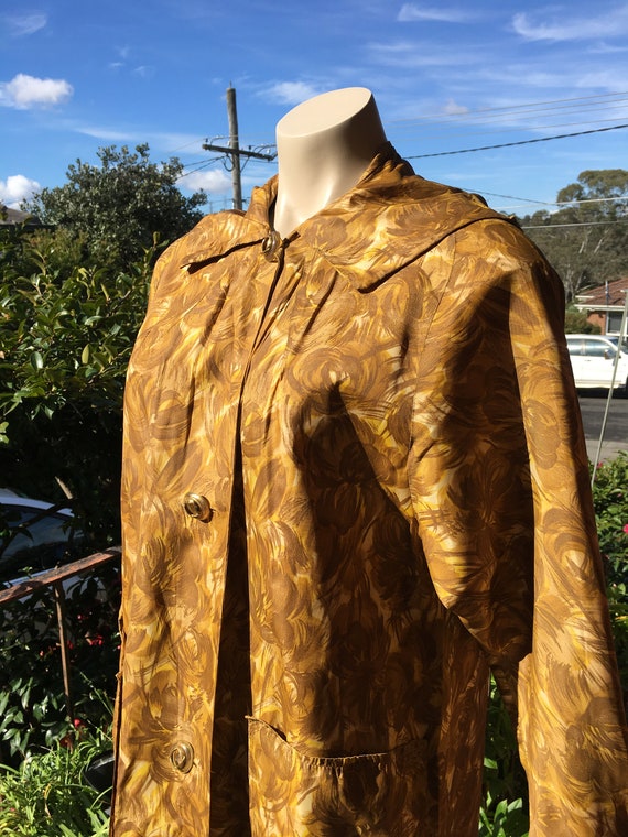 1960s 1970s autumn colours light weight hooded co… - image 1