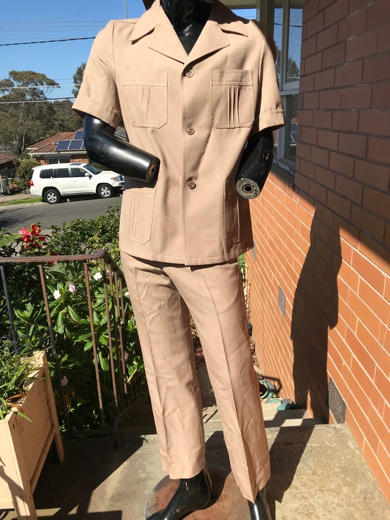 Camel coloured two piece 1970s safari suit - Sz S