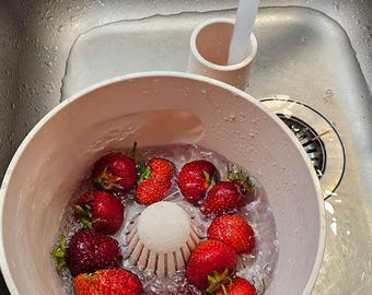 3D Printed Fruit & Vegetable Washer Bowl with Drain | Manual Cleaning Colander for Strawberries, Produce, Kitchen Tool