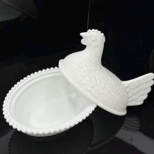 7 Inch Vintage Milk Glass Hen on Nest Collectible Dish Farmhouse Kitchen Decor Organizer image 9