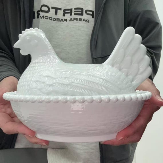 7 Inch Vintage Milk Glass Hen on Nest Collectible Dish Farmhouse Kitchen Decor Organizer