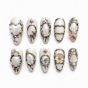 Ivory Silver Opal Press On Nails ｜ Pearl Frame Floral Baroque Nail Art ｜ Short Almond Nails ｜ Bridal Style ｜ Luxury Handmade Fake Nail Set