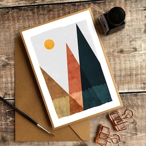 Tarjeta de montaña, tarjeta de viaje, tarjeta de amor, tarjeta de tipografía, tarjeta Wanderlust, tarjeta de aventura, en blanco, tarjeta de nota de montaña, montañas geométricas