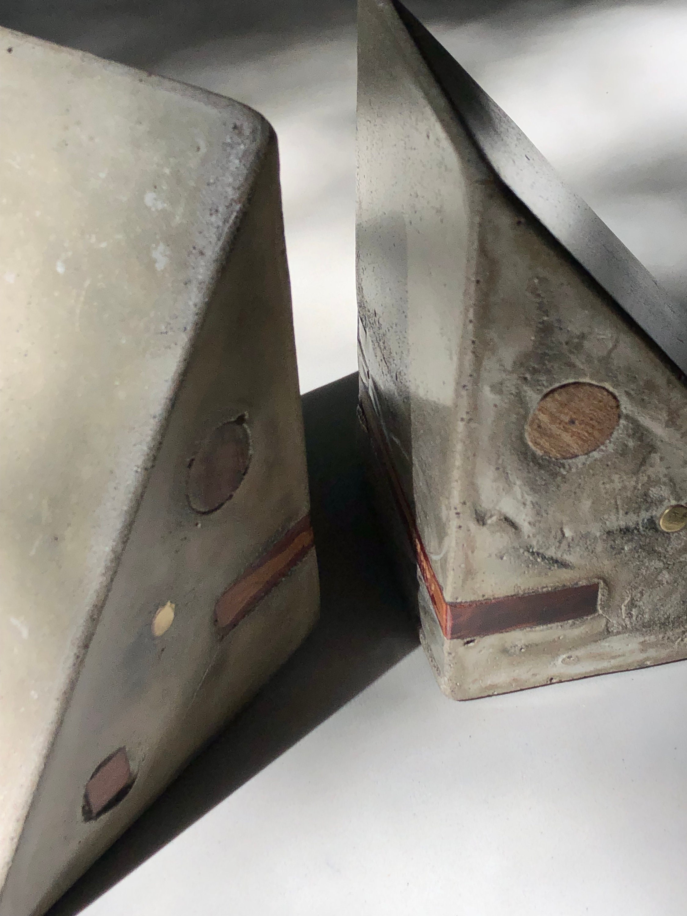 Concrete Bookends/ Book holders / sculptural bookends / triangular book