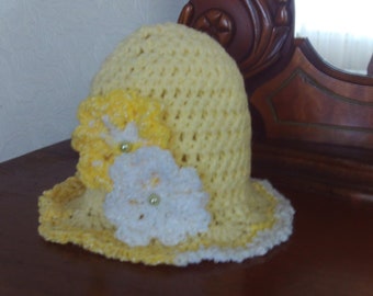 Yellow,hat,small newborn,crocheted,photo's,white,shower,gift,girls,baby,infants,wardrobe,clothing