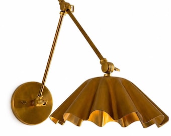 Lámpara de pared de brazo oscilante de latón hecha a mano / Aplique de pared ajustable vintage / Lámpara artesanal