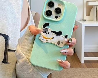 Cover per telefono con ricamo 3D di un cane in stile cartone animato, cover con motivo similpelle, accessorio a tema animale