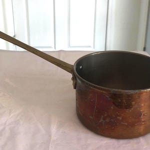 Vintage Kupfer 1 Qt Saucenpfanne Griff aus massivem Messing, innen gefüttert, Bauernhaus