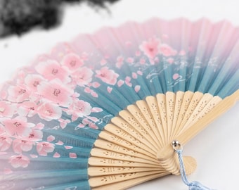 Japansk solfjäder med rosa och blå sakurablomma – Hopfällbar bambufläkt – Sommaraccessoar, bröllop, asiatisk dekoration, present till kvinnor