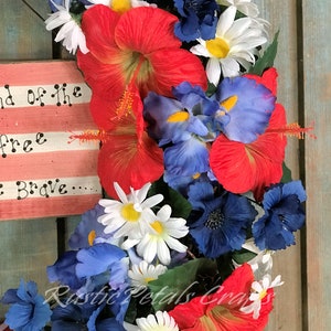 Patriotic Grapevine Wreath Red Hibiscus, Blue Iris and White Daisy with Flag Ribbon and Patriotic Sign image 5