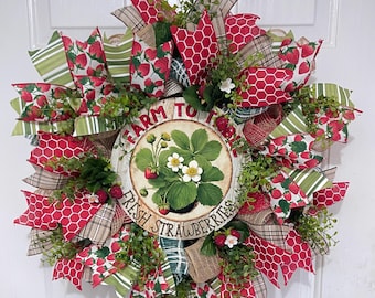 Strawberry Wreath for Front Door, Summer Farmhouse Wreath, Strawberry Decor, Farm to Table Wreath, Berry Door Decor, Farmhouse Summer Wreath